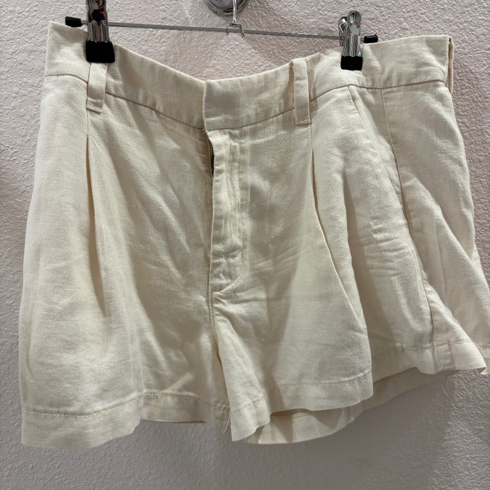 American Eagle Khaki Trouser Short (Never Worn, With Tag)